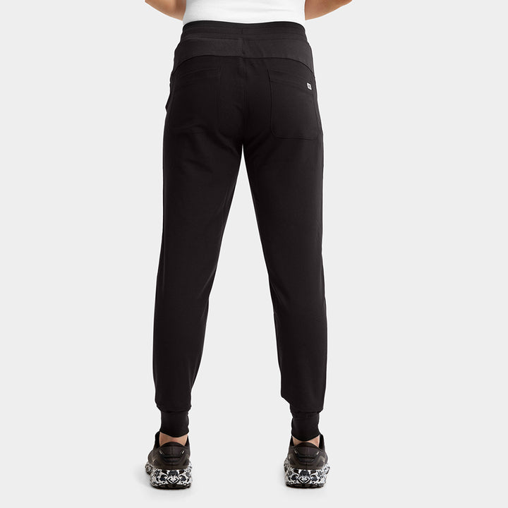 Elite by IRG – Women’s Jogger Scrub Pant - Petite